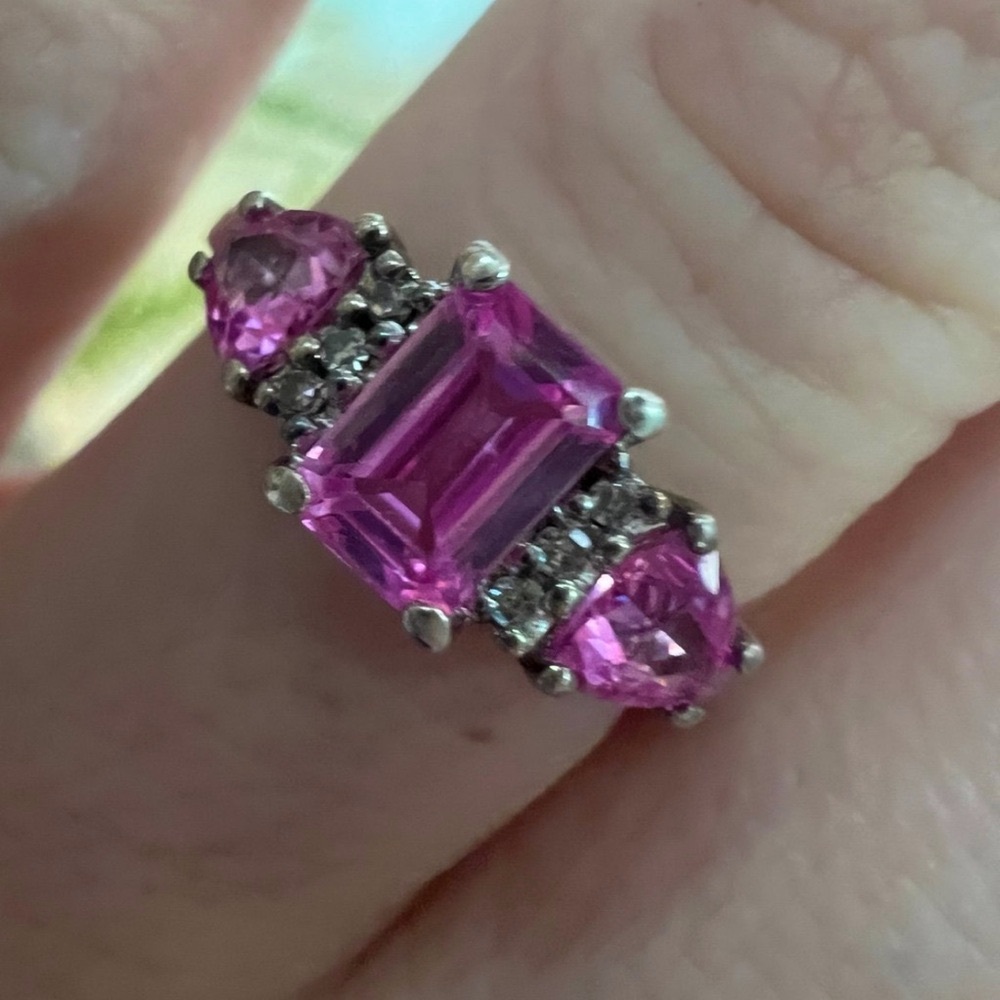 Vintage Genuine Diamonds Pink Sapphire Ring Size is about a 5. See photos - Picture 3 of 13